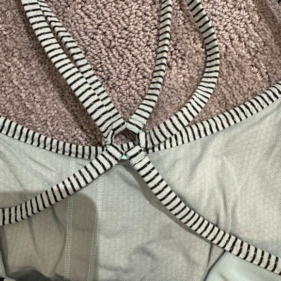 Lululemon sports bras *3 pack - Picture 6 of 8